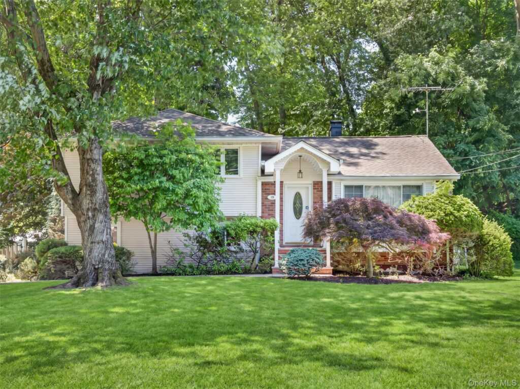 18 Mark Lane, New City, NY 10956 - Photo 5 of 32