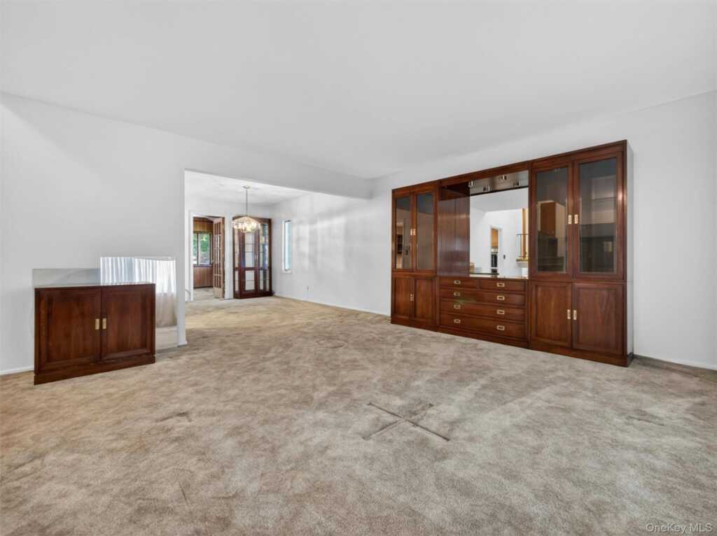 18 Mark Lane, New City, NY 10956 - Photo 8 of 32