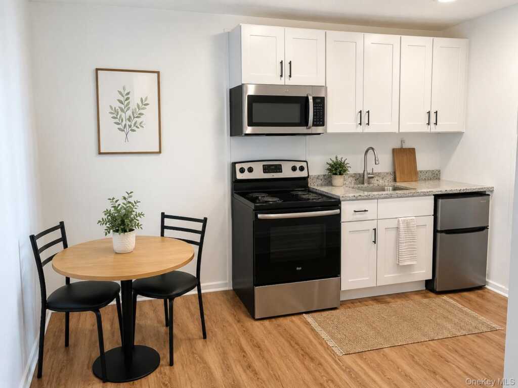 35 Park Avenue, Unit #4S, Suffern, NY 10901 - Photo 10 of 19