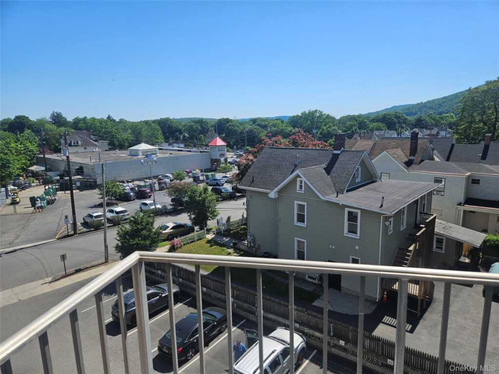 35 Park Avenue, Unit #4S, Suffern, NY 10901 - Photo 17 of 19