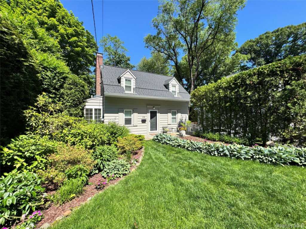 23 Chadwick Road, White Plains, NY 10604 - Photo 2 of 35
