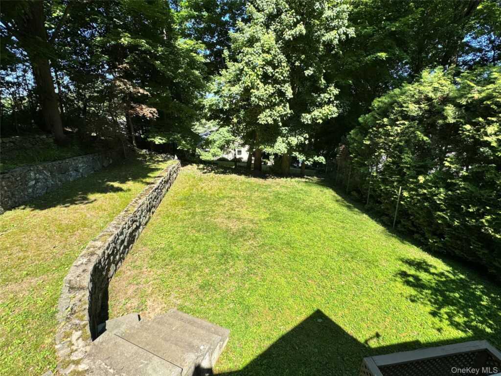 23 Chadwick Road, White Plains, NY 10604 - Photo 22 of 35