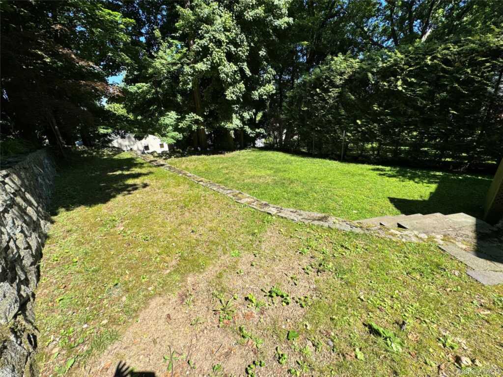23 Chadwick Road, White Plains, NY 10604 - Photo 24 of 35
