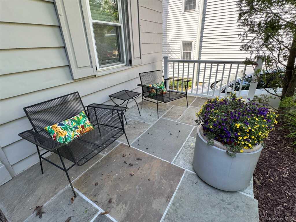 23 Chadwick Road, White Plains, NY 10604 - Photo 28 of 35