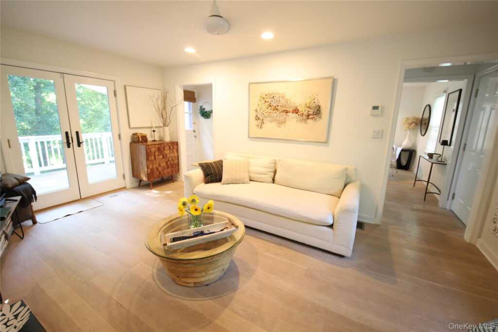 23 Chadwick Road, White Plains, NY 10604 - Photo 5 of 35