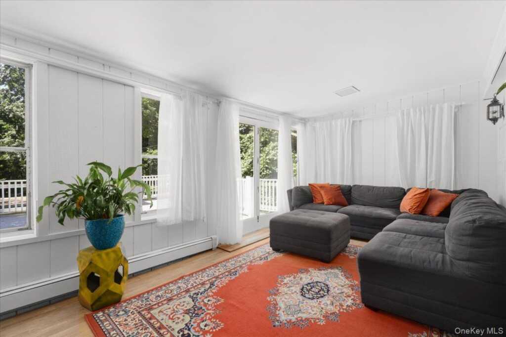 275 Broadfield Road, New Rochelle, NY 10804 - Photo 10 of 32