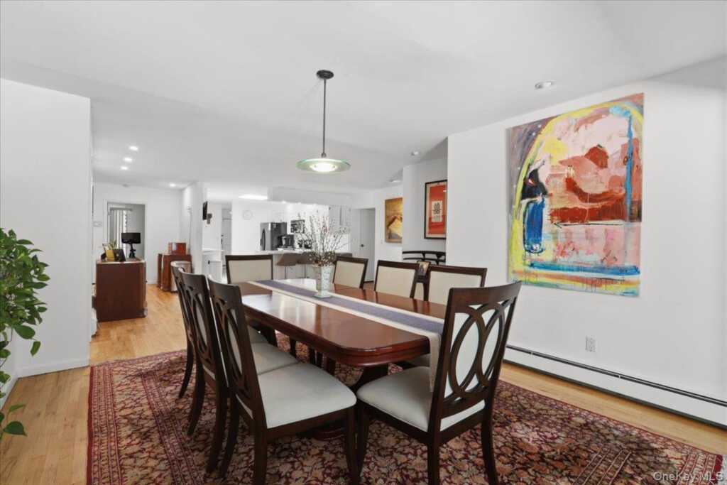 275 Broadfield Road, New Rochelle, NY 10804 - Photo 13 of 32
