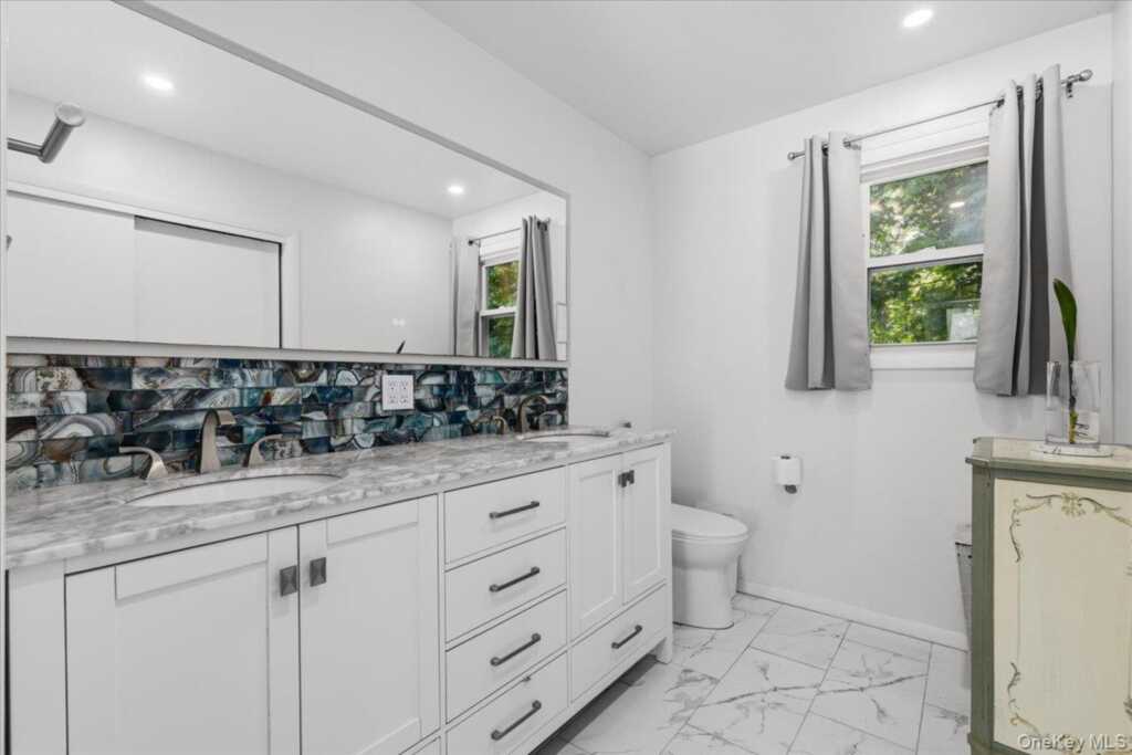 275 Broadfield Road, New Rochelle, NY 10804 - Photo 22 of 32
