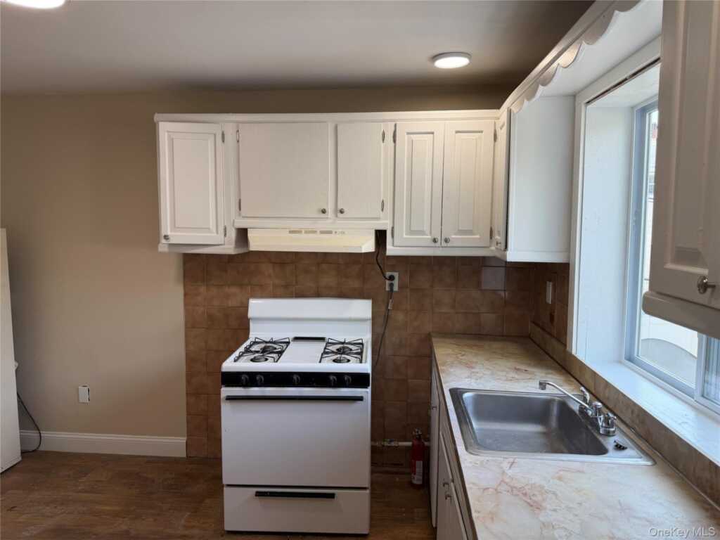 72 Benson Street, Unit #4, West Haverstraw, NY 10993 - Photo 2 of 11