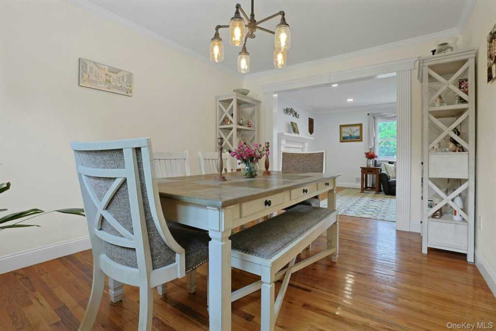 60 Pilgrim Court, Pearl River, NY 10965 - Photo 10 of 50