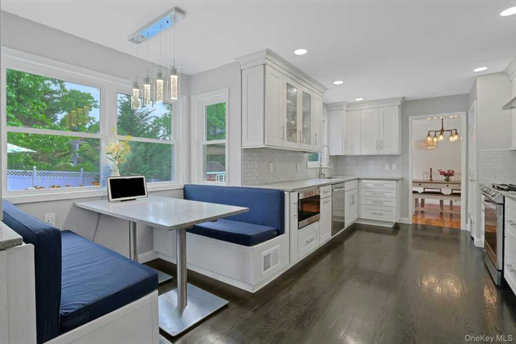 60 Pilgrim Court, Pearl River, NY 10965 - Photo 13 of 50