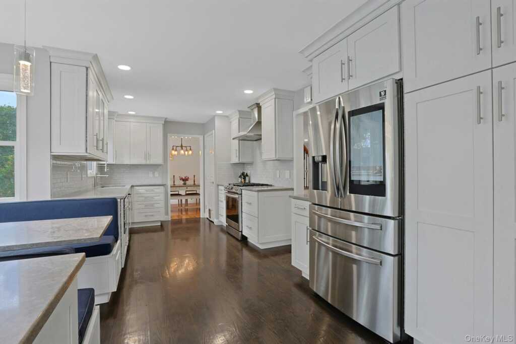 60 Pilgrim Court, Pearl River, NY 10965 - Photo 14 of 50