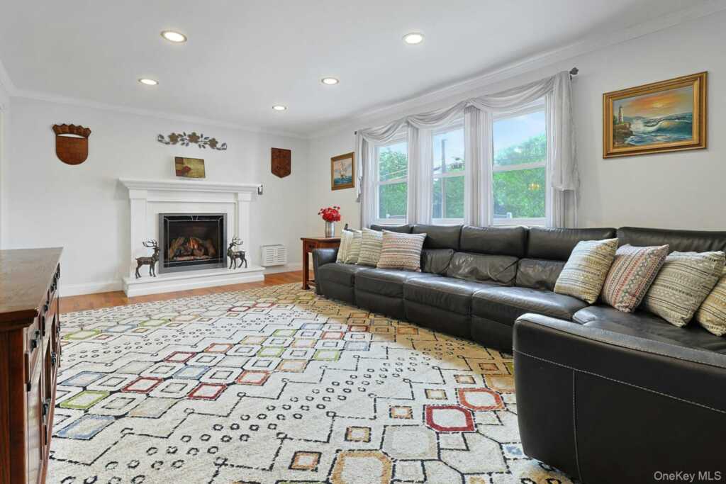 60 Pilgrim Court, Pearl River, NY 10965 - Photo 26 of 50