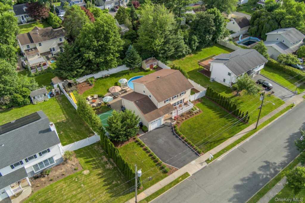 60 Pilgrim Court, Pearl River, NY 10965 - Photo 41 of 50