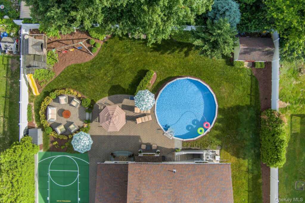 60 Pilgrim Court, Pearl River, NY 10965 - Photo 42 of 50