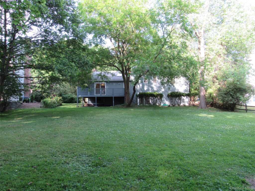 75 North Street, Rye, NY 10580 - Photo 3 of 24