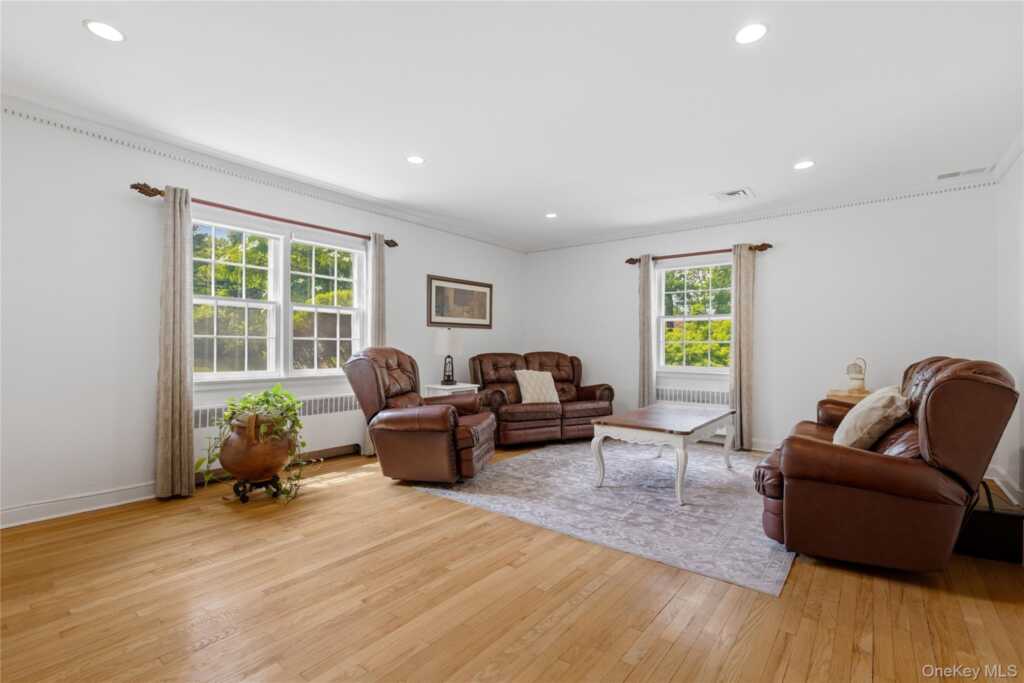 1 Hunting Ridge Road, White Plains, NY 10605 - Photo 13 of 48