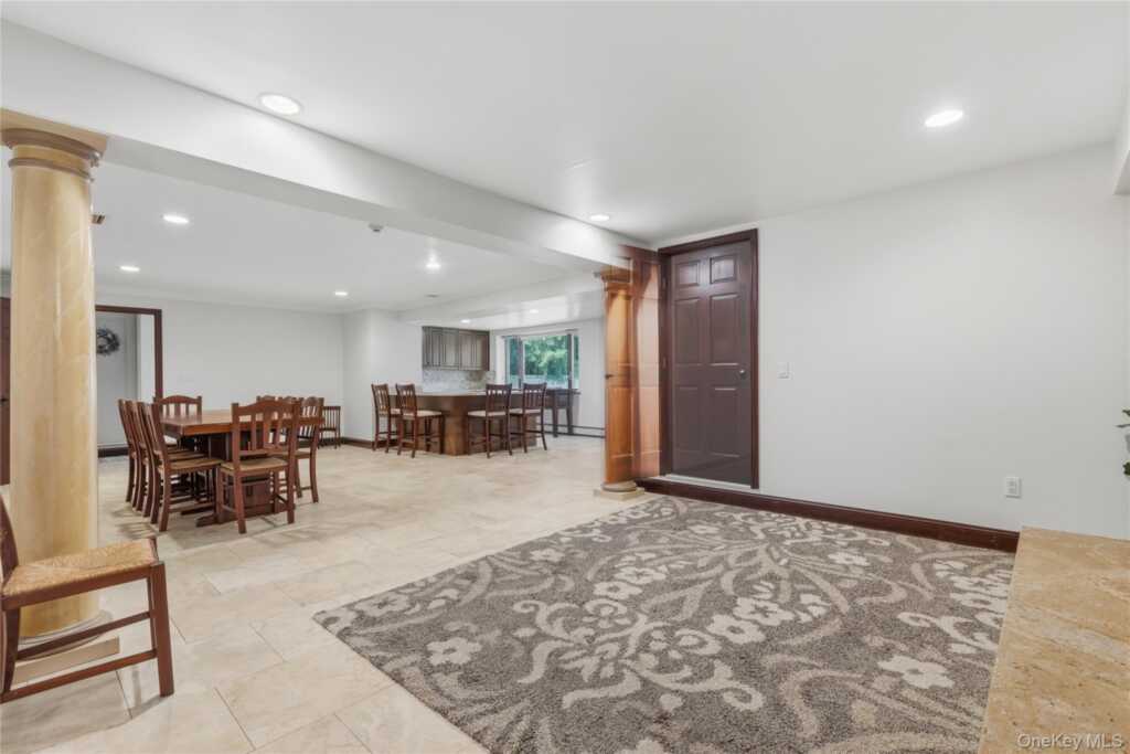 1 Hunting Ridge Road, White Plains, NY 10605 - Photo 27 of 48