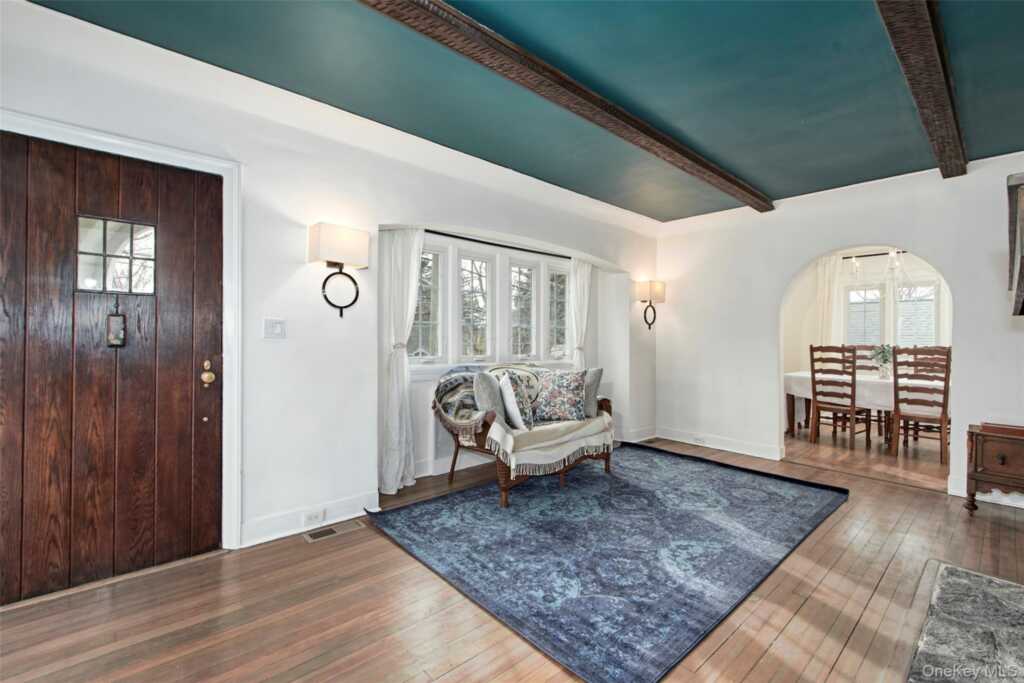 319 Oakland Beach Avenue, Rye, NY 10580 - Photo 4 of 30