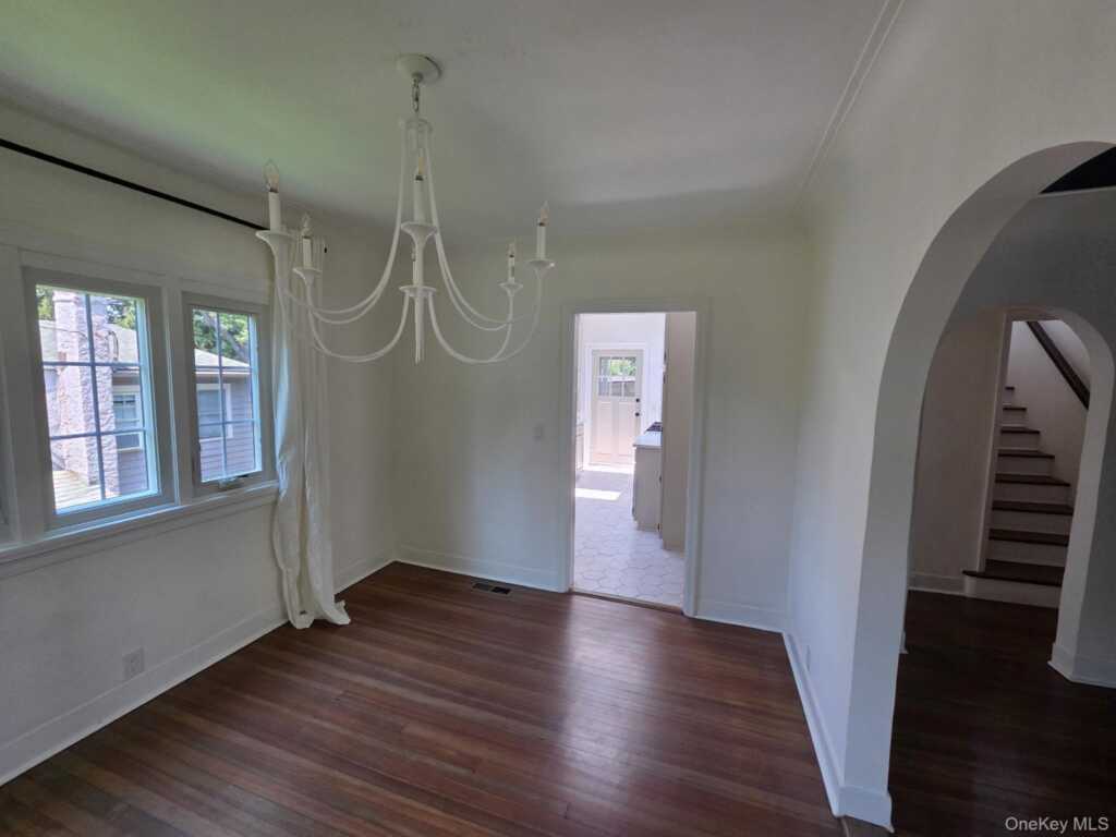 319 Oakland Beach Avenue, Rye, NY 10580 - Photo 5 of 30