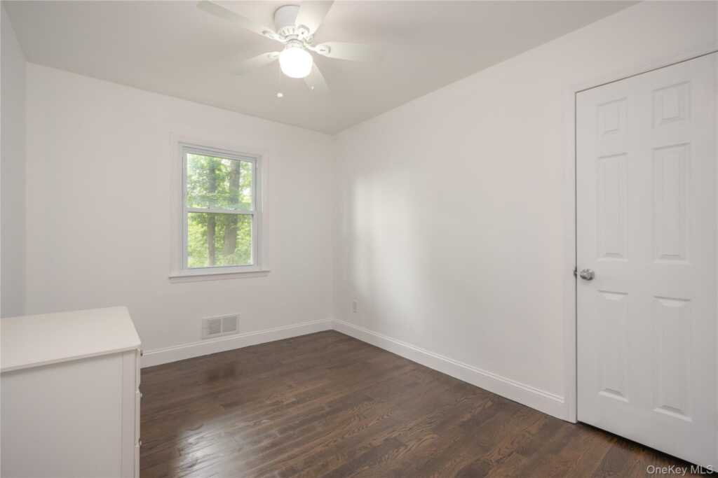 11 Guterl Terrace, Pearl River, NY 10965 - Photo 14 of 34