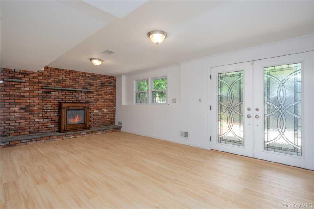 11 Guterl Terrace, Pearl River, NY 10965 - Photo 16 of 34