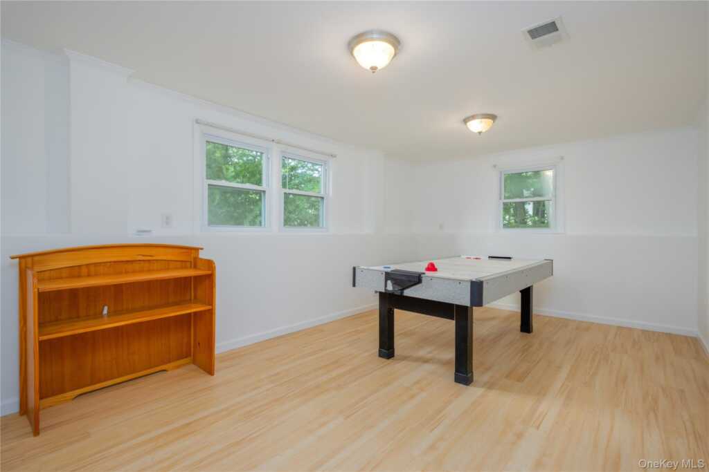 11 Guterl Terrace, Pearl River, NY 10965 - Photo 18 of 34
