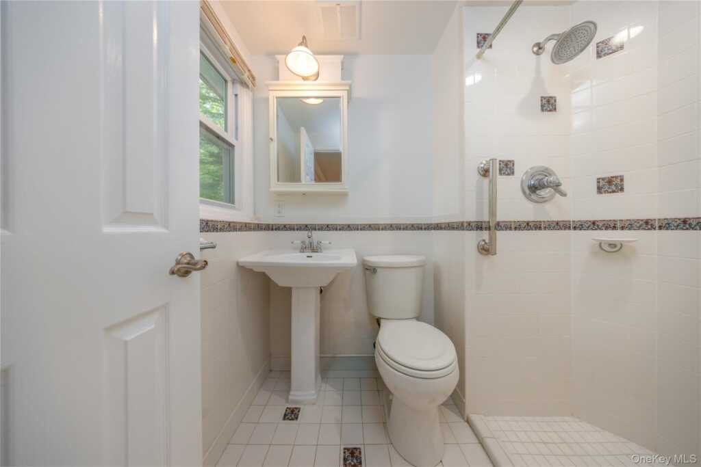 11 Guterl Terrace, Pearl River, NY 10965 - Photo 19 of 34