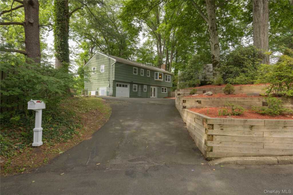 11 Guterl Terrace, Pearl River, NY 10965 - Photo 36 of 40