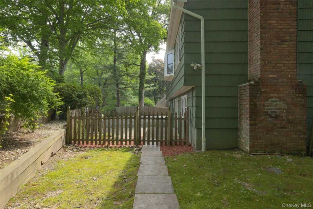 11 Guterl Terrace, Pearl River, NY 10965 - Photo 37 of 40