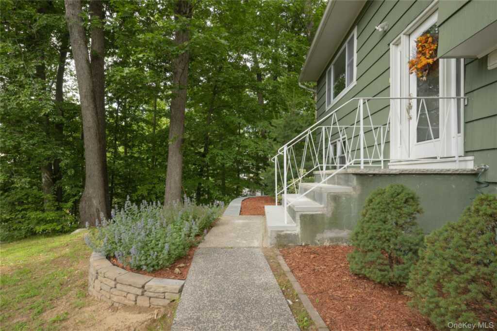 11 Guterl Terrace, Pearl River, NY 10965 - Photo 39 of 40