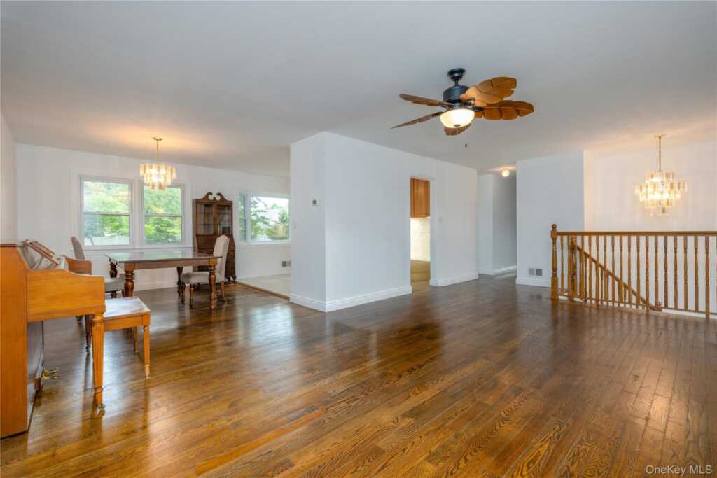 11 Guterl Terrace, Pearl River, NY 10965 - Photo 6 of 34