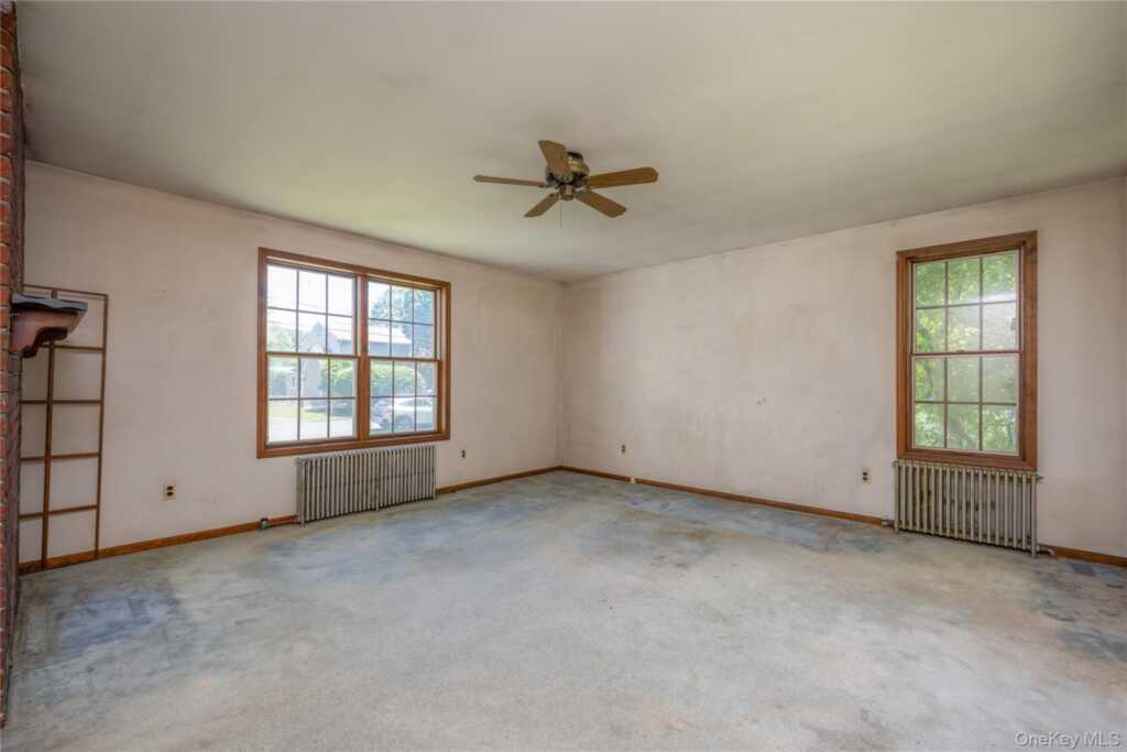 97 N Serven Street, Pearl River, NY 10965 - Photo 10 of 16
