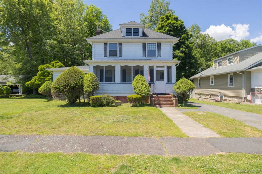 97 N Serven Street, Pearl River, NY 10965 - Photo 3 of 16