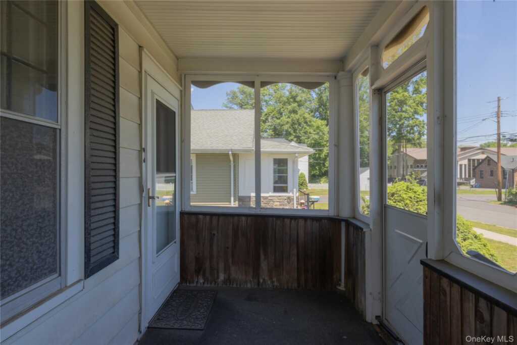 97 N Serven Street, Pearl River, NY 10965 - Photo 5 of 16