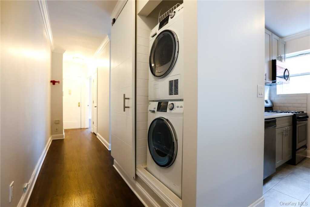 196 Martine Avenue, Unit #3C, White Plains, NY 10601 - Photo 9 of 18