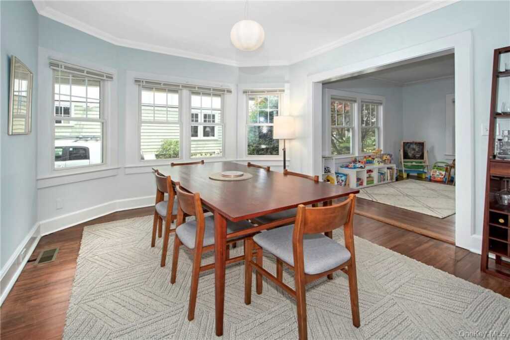 18 Elmwood Avenue, Rye, NY 10580 - Photo 10 of 25