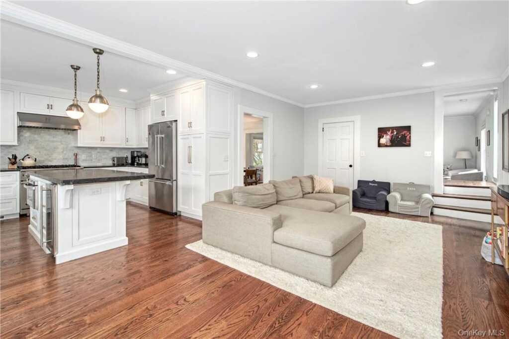 18 Elmwood Avenue, Rye, NY 10580 - Photo 11 of 25