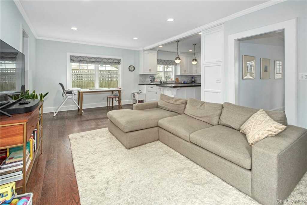 18 Elmwood Avenue, Rye, NY 10580 - Photo 12 of 25