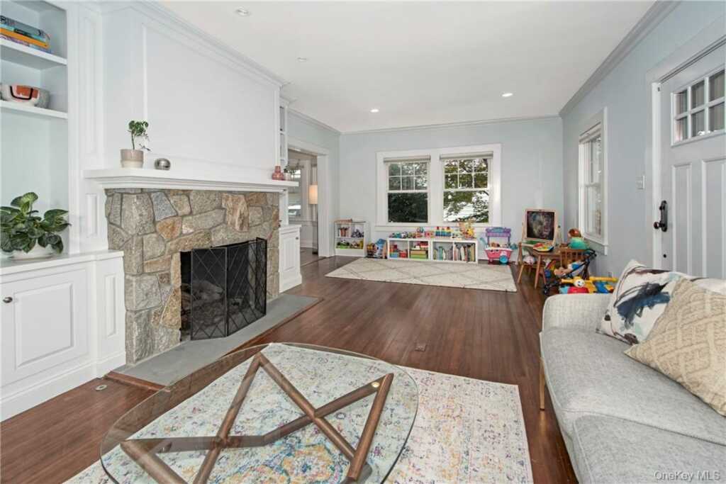 18 Elmwood Avenue, Rye, NY 10580 - Photo 7 of 25