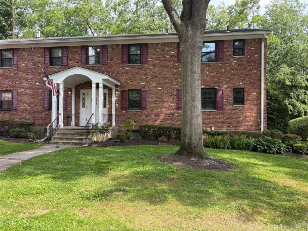 452 Somerset Drive, Unit #F, Pearl River, NY 10965