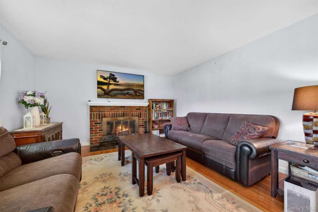 13 Prospect Place, Suffern, NY 10901 - Photo 4 of 29