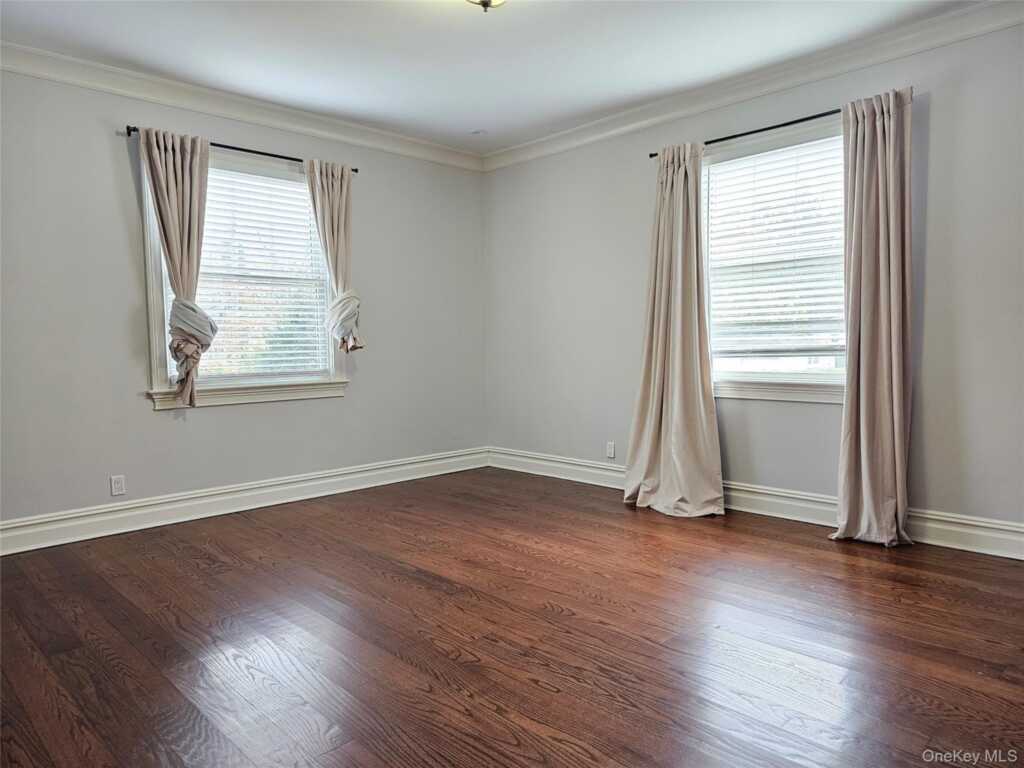 49 Greenridge Avenue, White Plains, NY 10605 - Photo 20 of 44