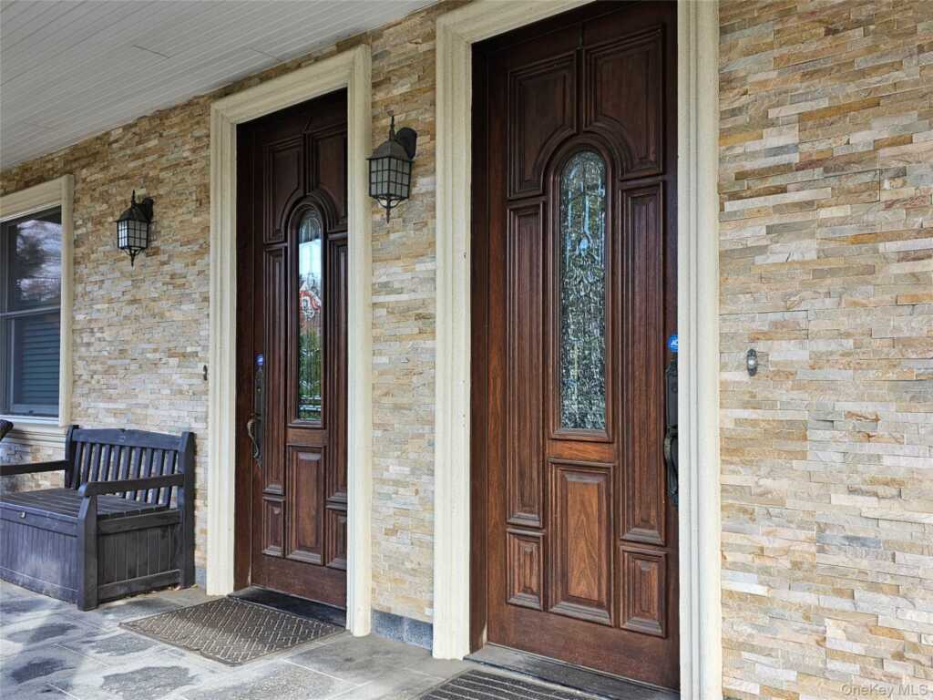 49 Greenridge Avenue, White Plains, NY 10605 - Photo 5 of 44