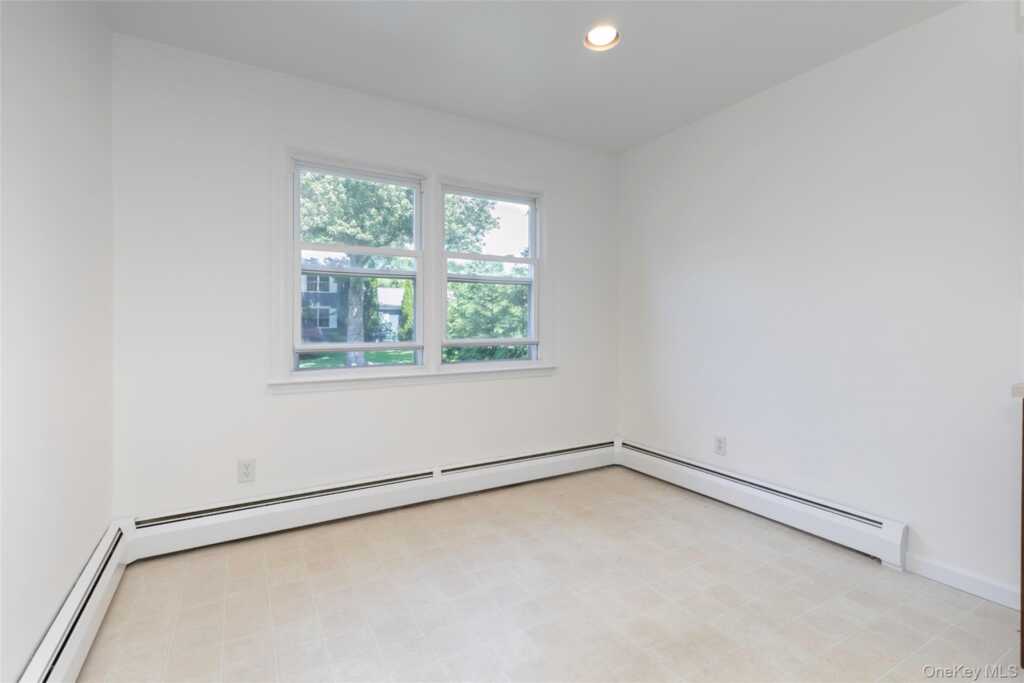 48 Clinton Avenue, Rye, NY 10580 - Photo 17 of 39