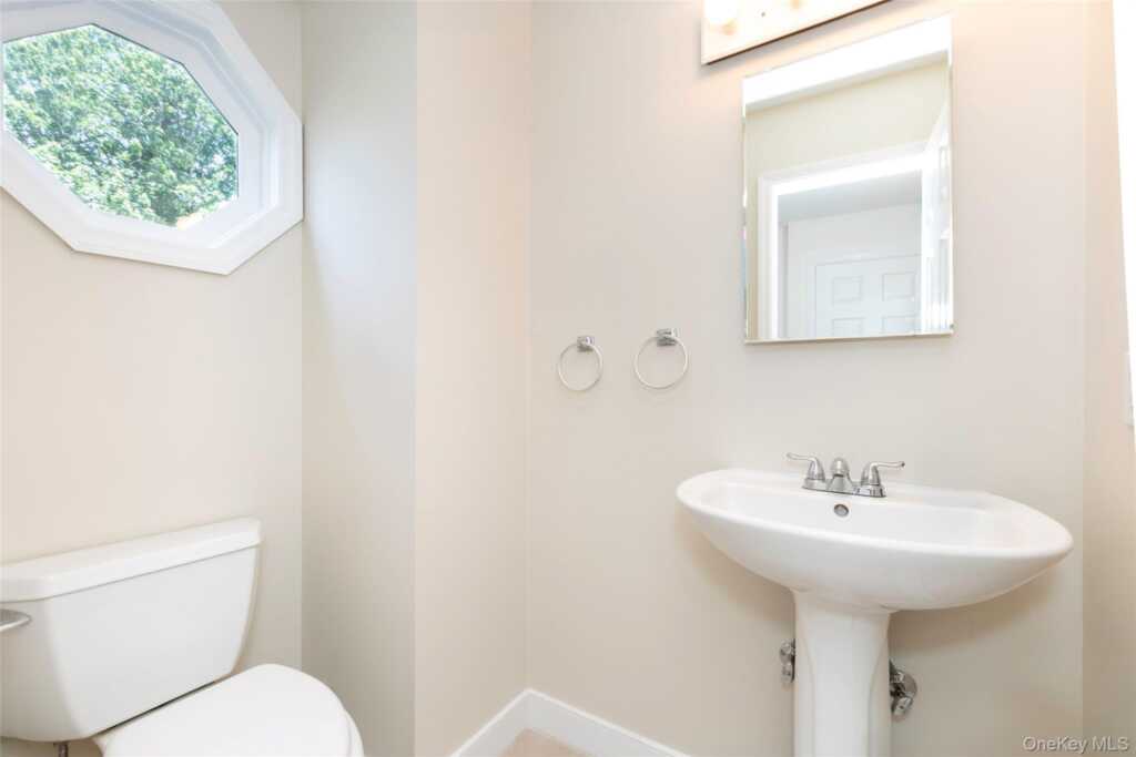 48 Clinton Avenue, Rye, NY 10580 - Photo 18 of 39