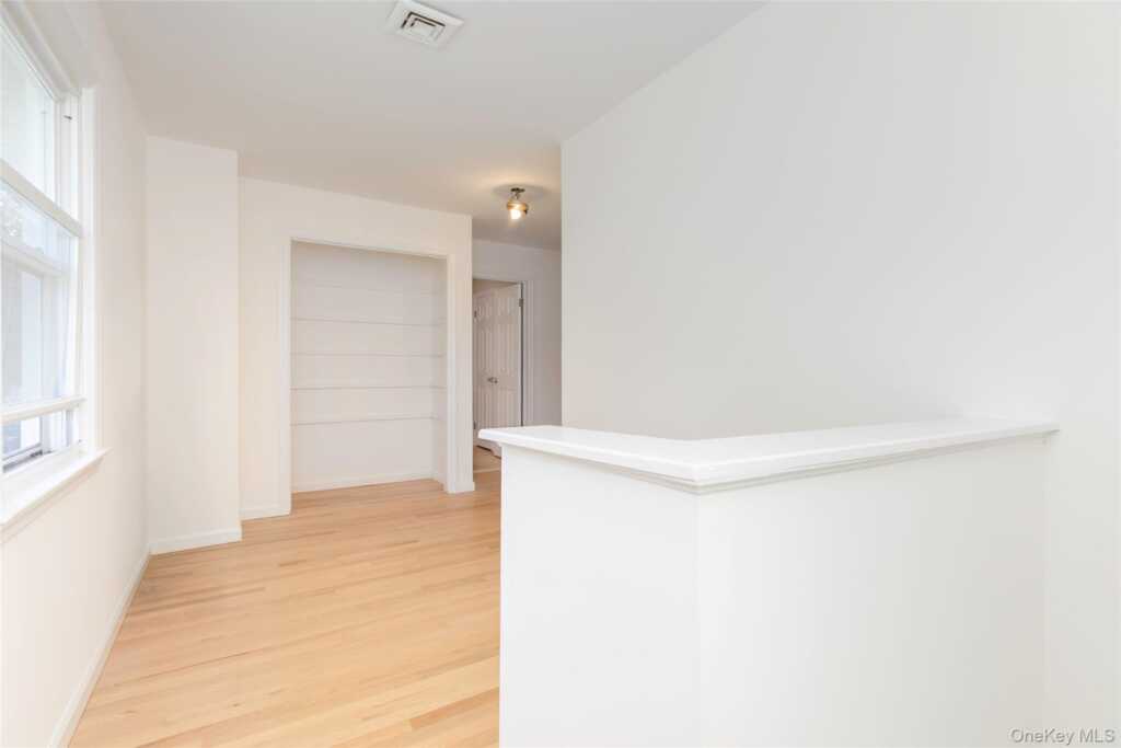 48 Clinton Avenue, Rye, NY 10580 - Photo 20 of 39
