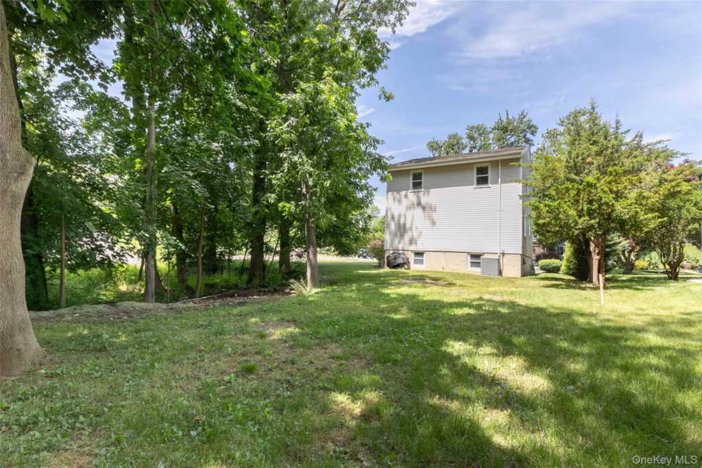 48 Clinton Avenue, Rye, NY 10580 - Photo 31 of 39
