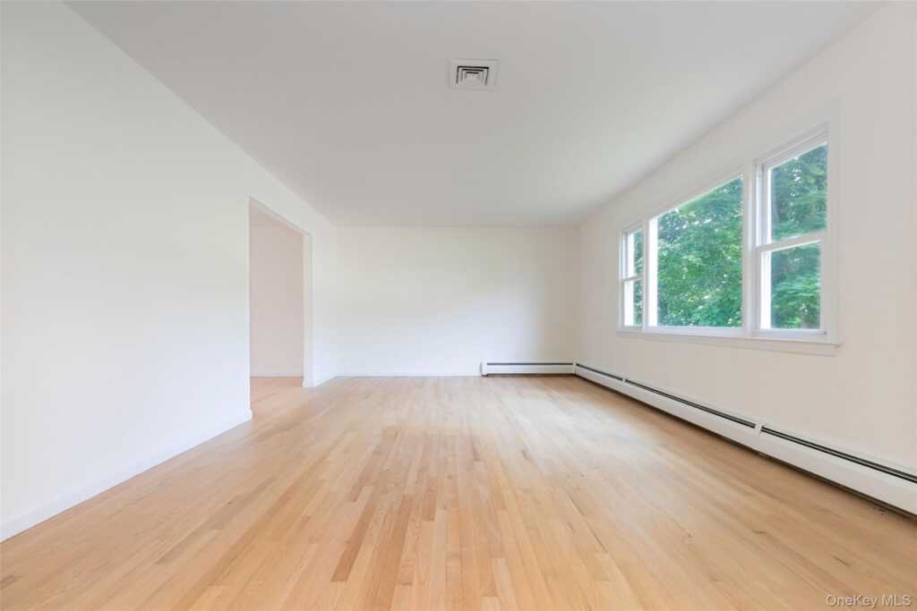 48 Clinton Avenue, Rye, NY 10580 - Photo 8 of 39