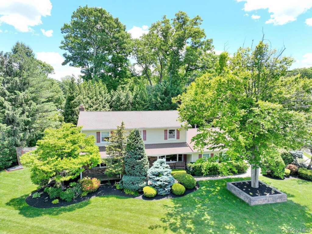 4 Plum Court, Nanuet, NY 10954